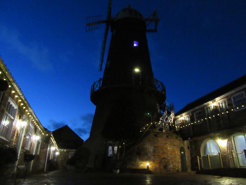 ホテル The Windmill スカーバラ エクステリア 写真